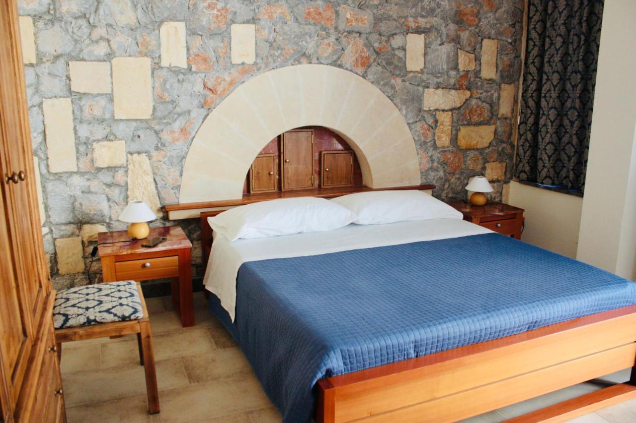 Al Tempio Della Pace Hotell Carini Exteriör bild