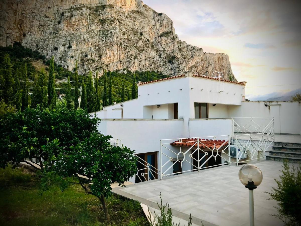 Al Tempio Della Pace Hotell Carini Exteriör bild