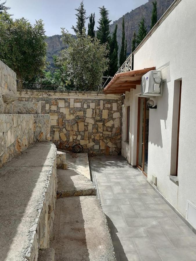 Al Tempio Della Pace Hotell Carini Exteriör bild