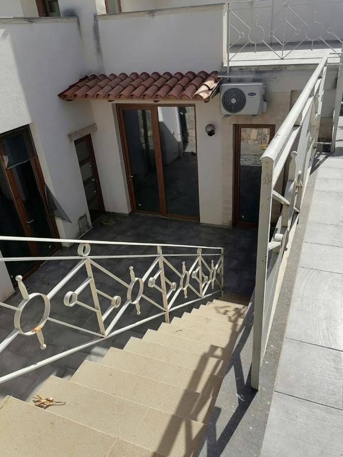 Al Tempio Della Pace Hotell Carini Exteriör bild